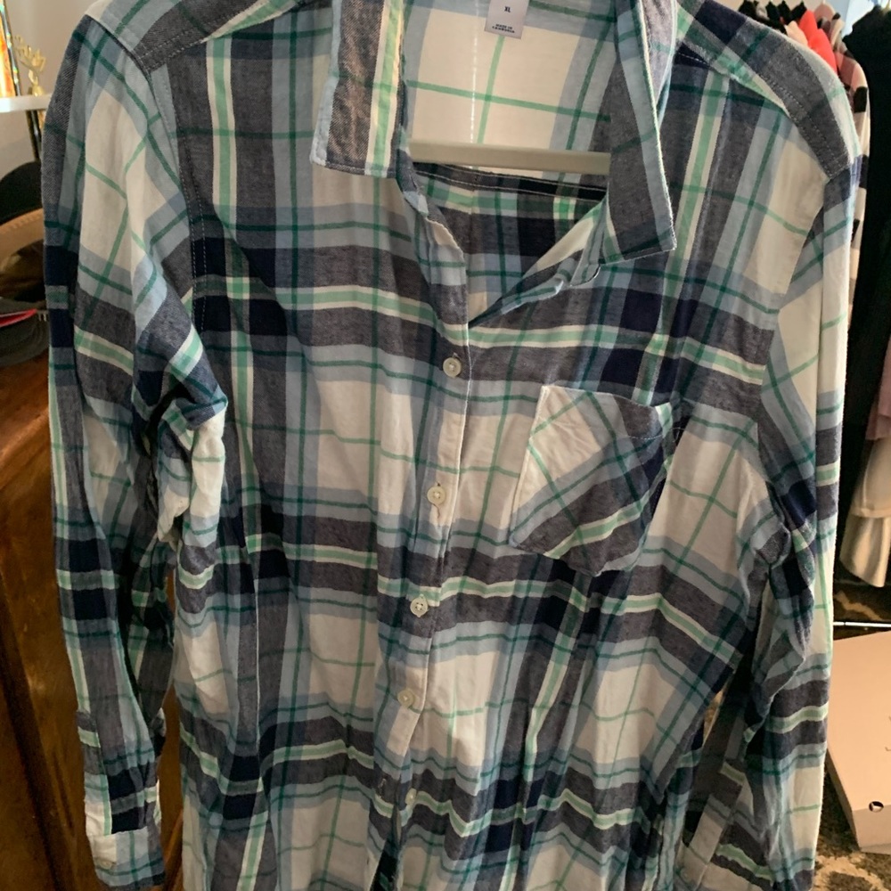 Lot Of 5 Old Navy Women’s Flannel Shirts